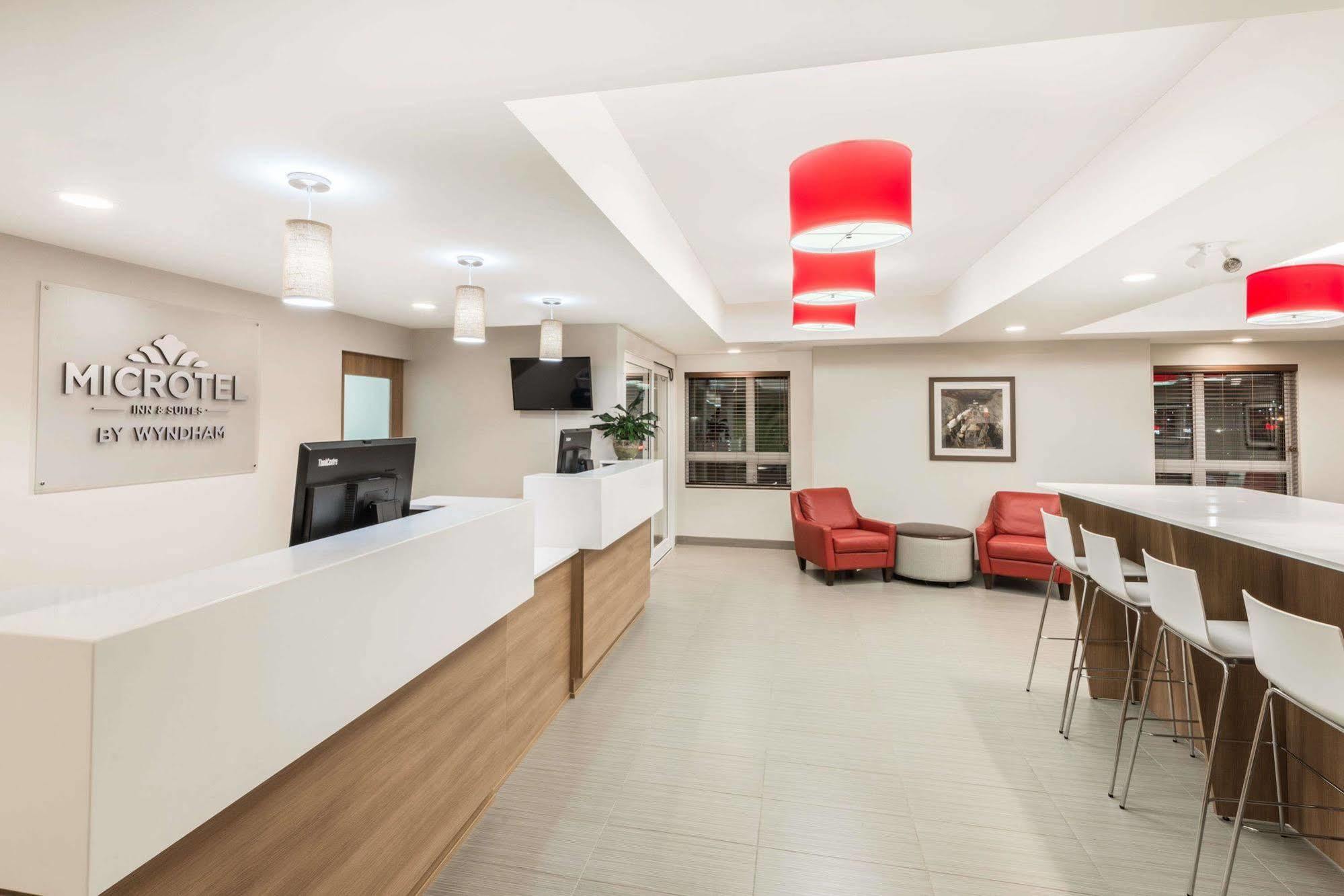 Microtel Inn & Suites By Wyndham Sudbury Exterior foto